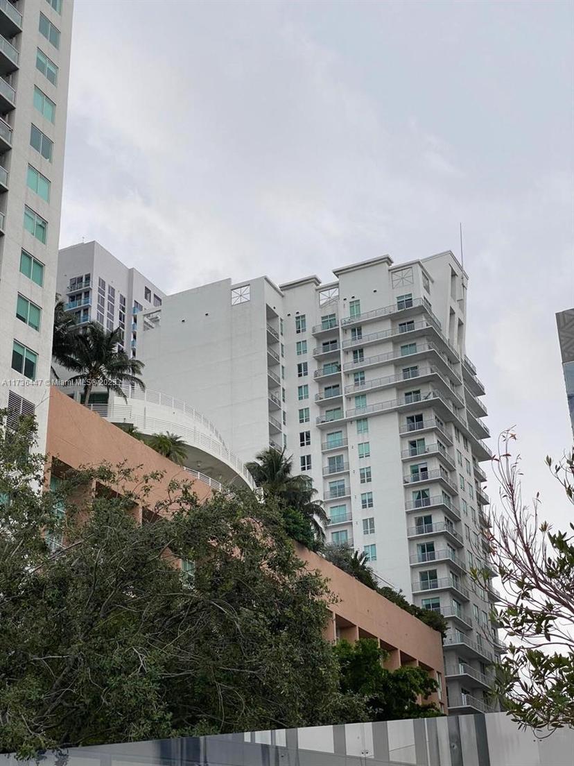 Picture of 234 NE 3Rd St # 1105, Miami FL 33132