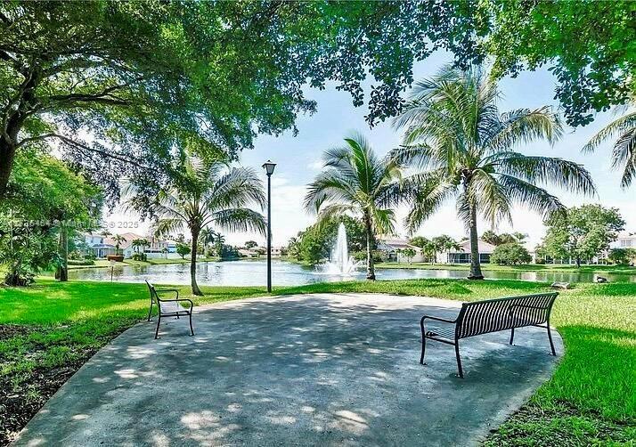 Picture of 38 Gables Blvd, Weston FL 33326