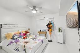 Picture of 15460 SW 284Th St # 4305, Homestead, FL 33033