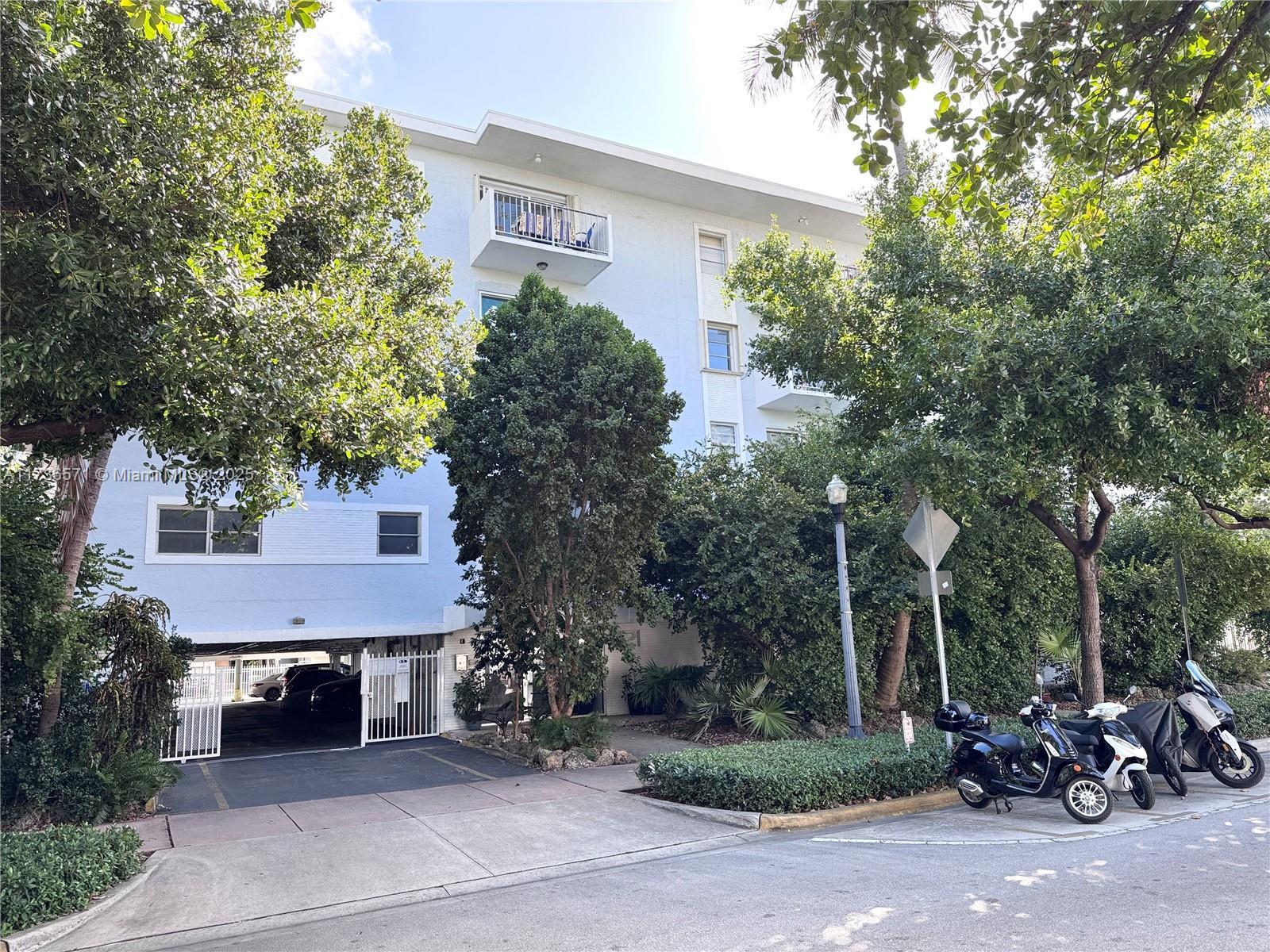 Picture of 221 Meridian Ave # 304, Miami Beach, FL 33139