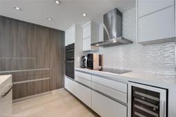 Picture of 1900 N Bayshore Dr # 2004, Miami, FL 33132