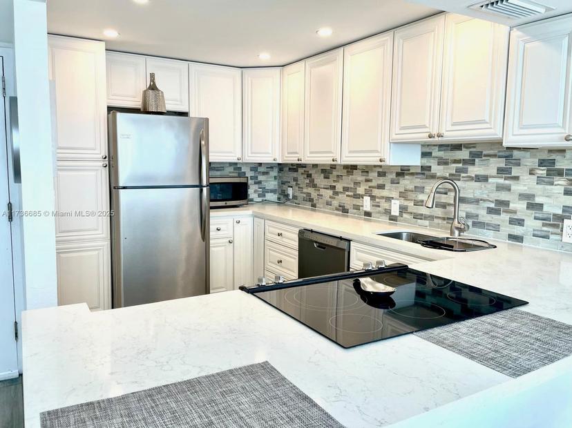 Picture of 3625 N Country Club Dr # 1103, Aventura FL 33180
