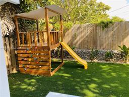 Picture of 3841 Kumquat Ave, Miami, FL 33133