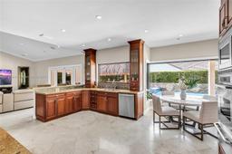 Picture of 15522 NW 82Nd Pl, Miami Lakes, FL 33016