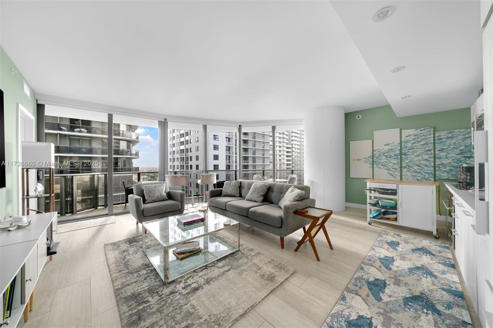 Picture of 45 SW 9Th St # 2608, Miami, FL 33130