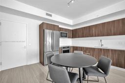 Picture of 2960 NE 207Th St # 1102, Aventura, FL 33180