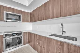 Picture of 2960 NE 207Th St # 1102, Aventura, FL 33180