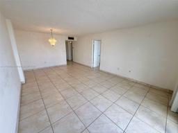Picture of 15600 NW 7Th Ave # 807, Miami, FL 33169