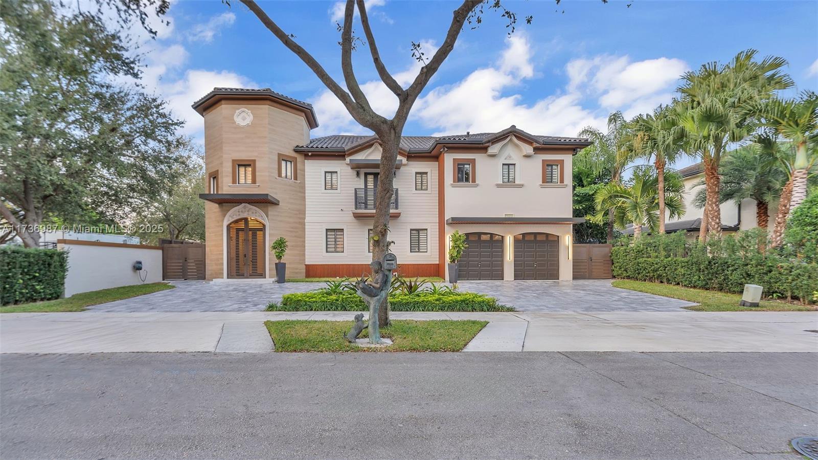Picture of 7813 NW 165Th St, Miami Lakes, FL 33016