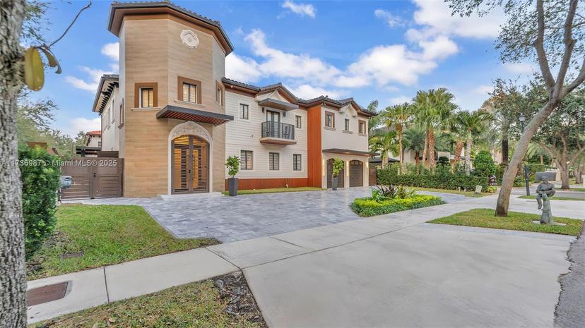 Picture of 7813 NW 165Th St, Miami Lakes FL 33016