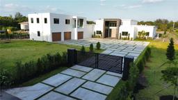 Picture of 17301 SW 52Nd Ct, Southwest Ranches, FL 33331