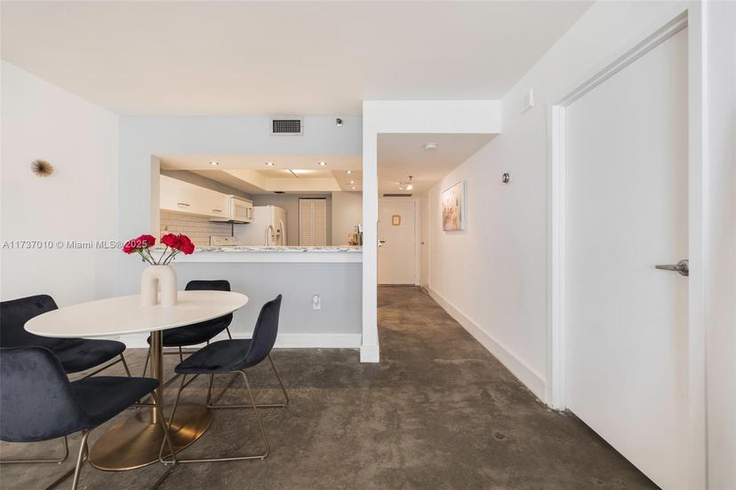 Picture of 555 NE 15Th St # 20G, Miami FL 33132