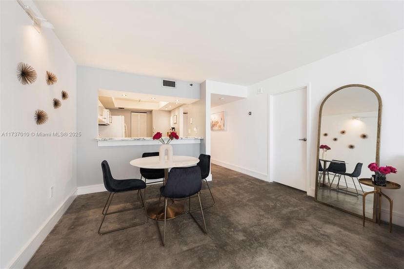 Picture of 555 NE 15Th St # 20G, Miami FL 33132