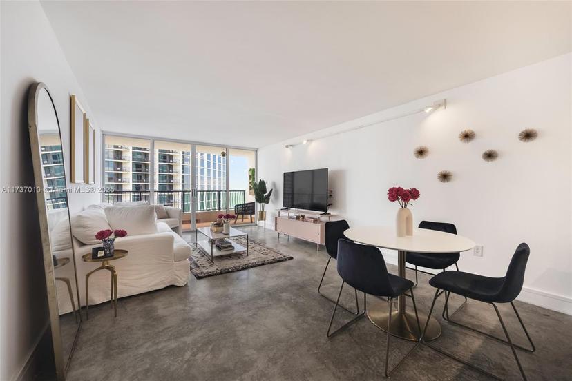 Picture of 555 NE 15Th St # 20G, Miami FL 33132