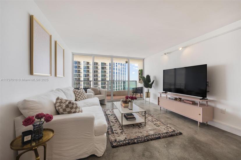 Picture of 555 NE 15Th St # 20G, Miami FL 33132