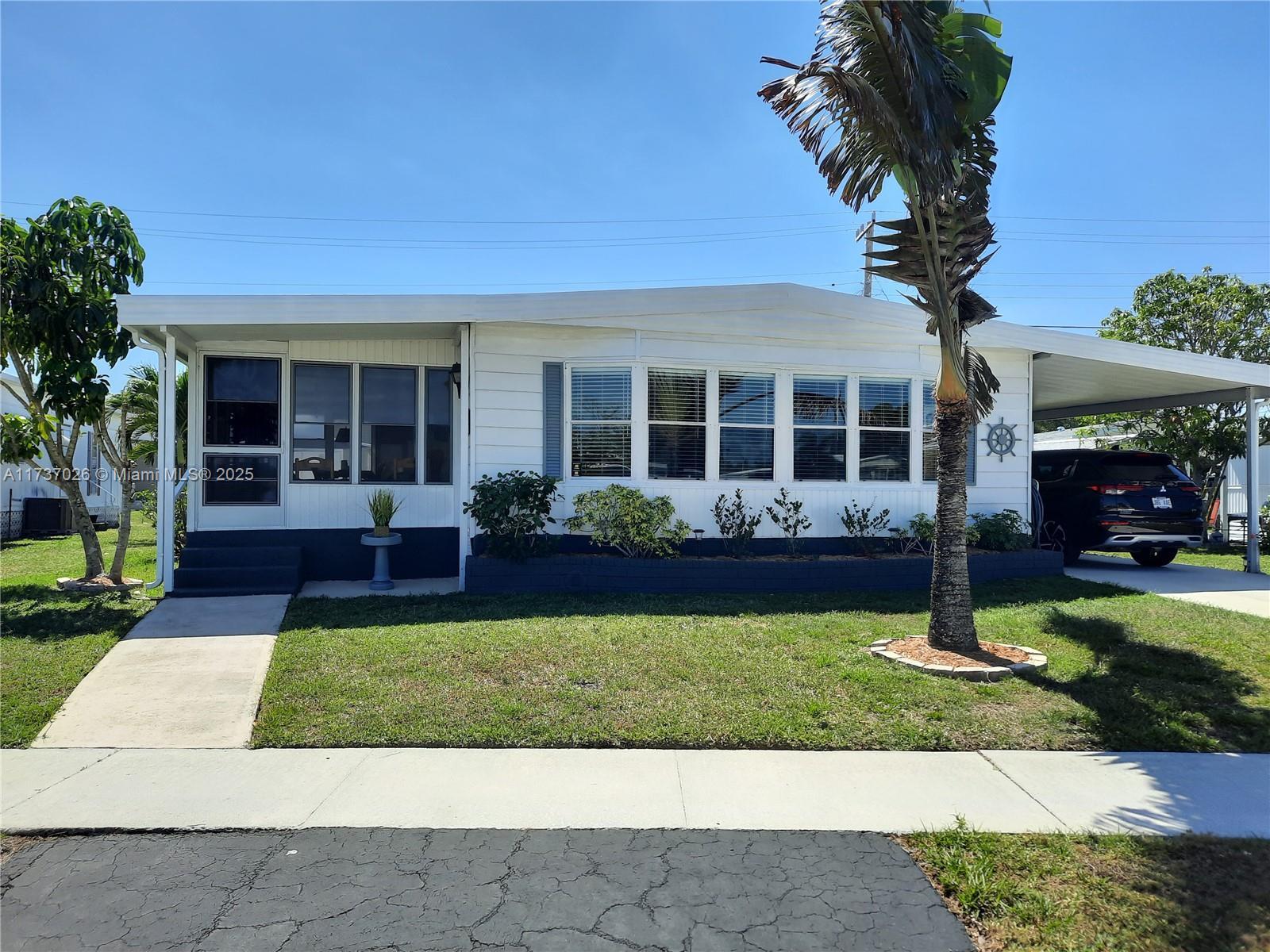 Picture of 4218 Meadow View Dr, Boynton Beach, FL 33436