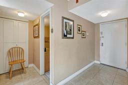 Picture of 505 S Pine Island Rd # 306B, Plantation, FL 33324