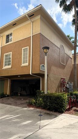 Picture of 2845 NE 185Th St # 908, Aventura, FL 33180