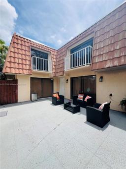 Picture of 529 Green Springs Pl, West Palm Beach, FL 33409