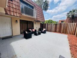 Picture of 529 Green Springs Pl, West Palm Beach, FL 33409