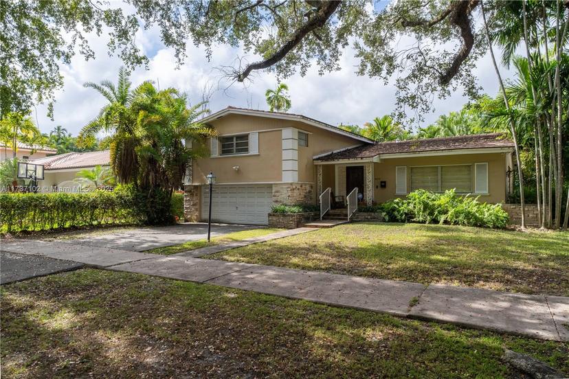Picture of 4310 Monserrate St, Coral Gables FL 33146