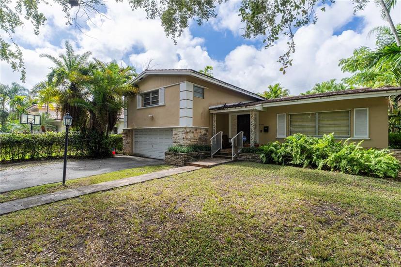Picture of 4310 Monserrate St, Coral Gables FL 33146