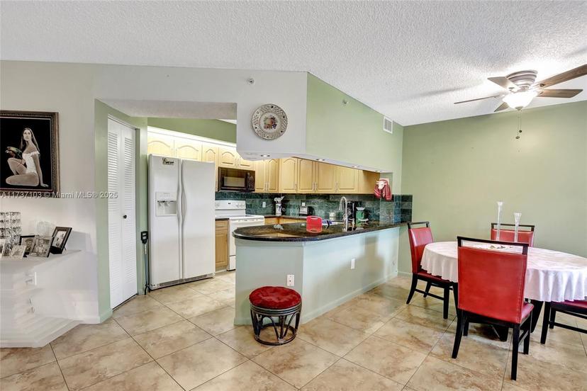 Picture of 12650 SW 15Th St # 111F, Pembroke Pines FL 33027