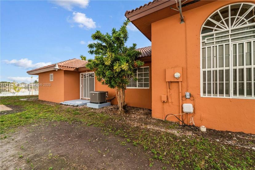 Picture of 3431 SW 156Th Ct, Miami FL 33185