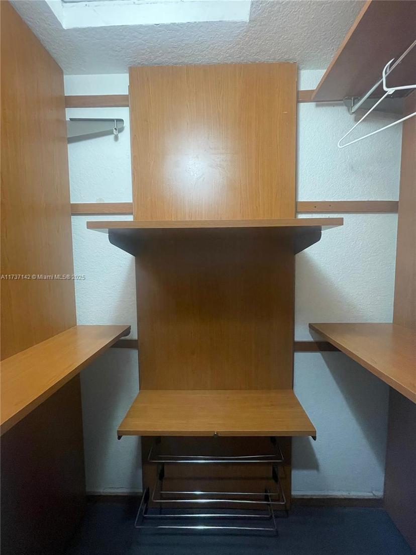 Picture of 17650 NW 73Rd Ave # 18, Hialeah FL 33015