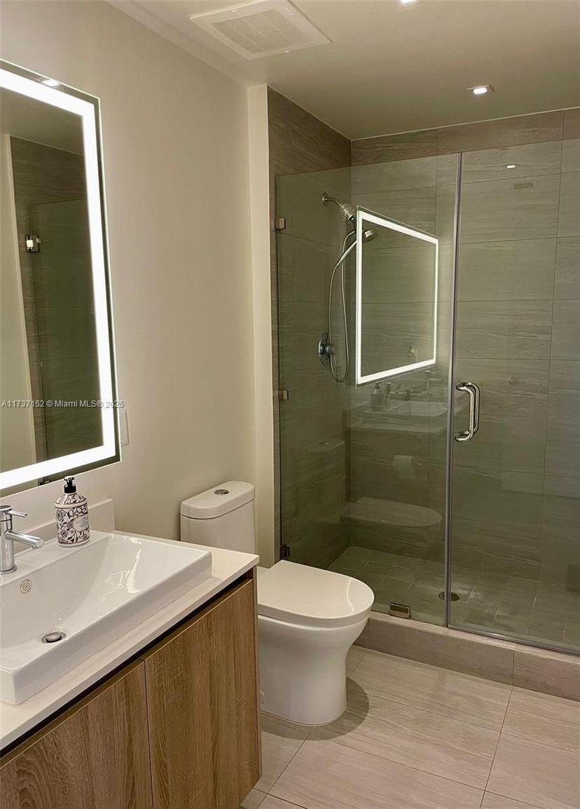 Picture of 2960 NE 207Th St # 714, Aventura FL 33180