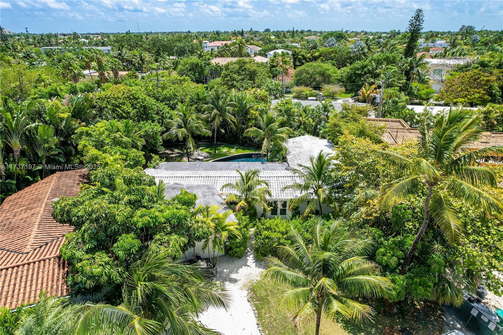 Picture of 385 Harbor Ct, Key Biscayne, FL 33149