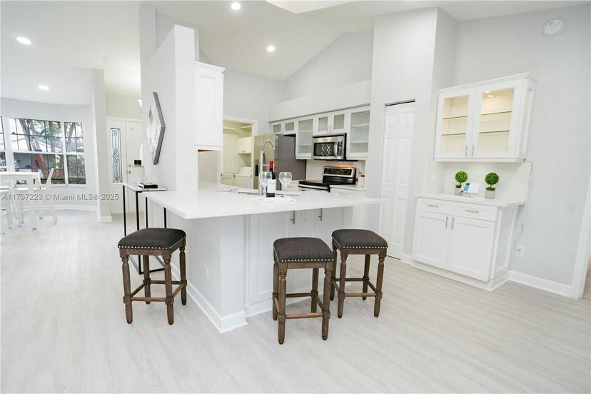Picture of 420 SW Meadow Ter, Port St. Lucie FL 34984