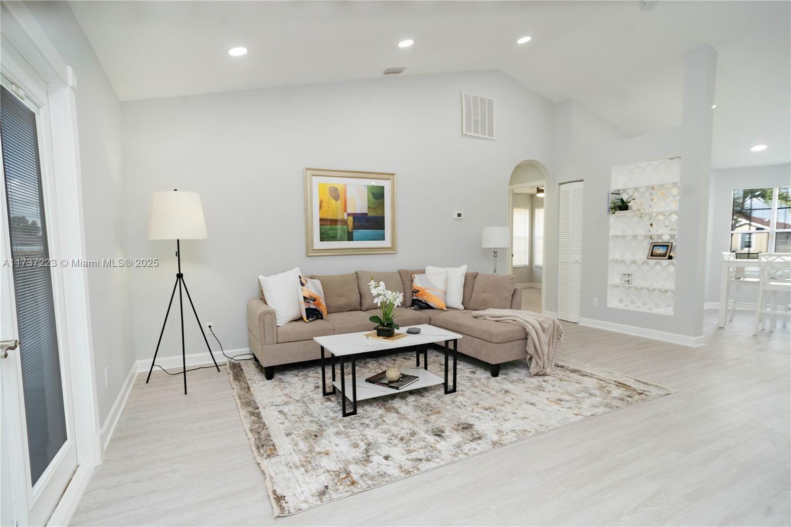 Picture of 420 SW Meadow Ter, Port St. Lucie, FL 34984