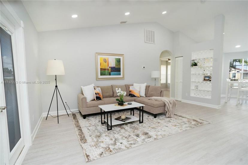 Picture of 420 SW Meadow Ter, Port St. Lucie FL 34984