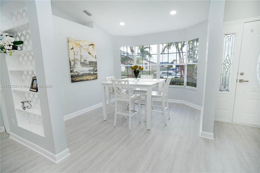 Picture of 420 SW Meadow Ter, Port St. Lucie FL 34984