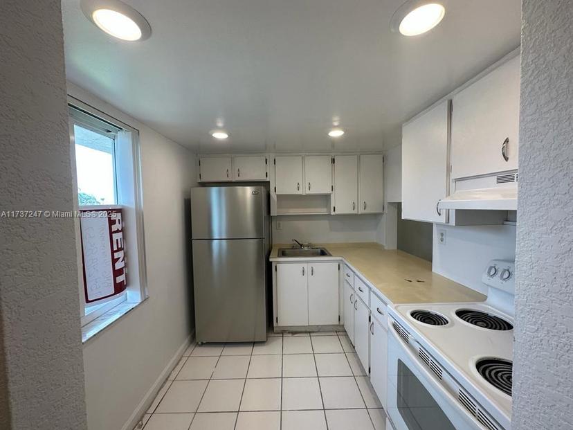 Picture of 505 NW 177Th St # 111, Miami Gardens FL 33169