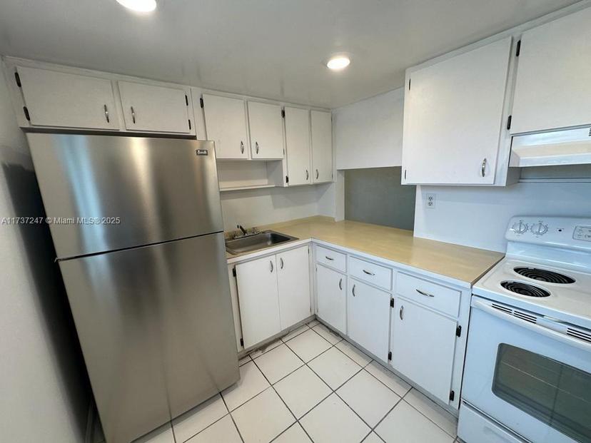 Picture of 505 NW 177Th St # 111, Miami Gardens FL 33169