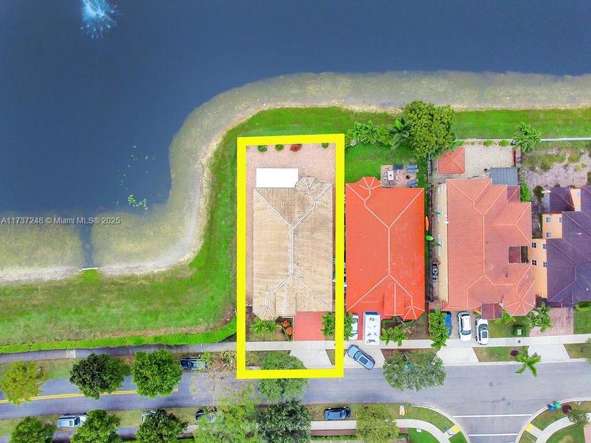Picture of 10960 NW 84Th St, Doral FL 33178
