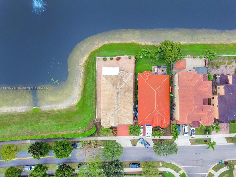 Picture of 10960 NW 84Th St, Doral FL 33178