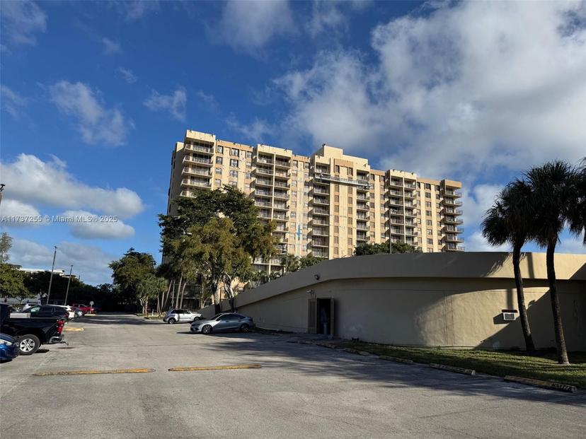 Picture of 1470 NE 123Rd St # A708, North Miami FL 33161