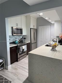 Picture of 3020 NE 32Nd Ave # 618, Fort Lauderdale, FL 33308