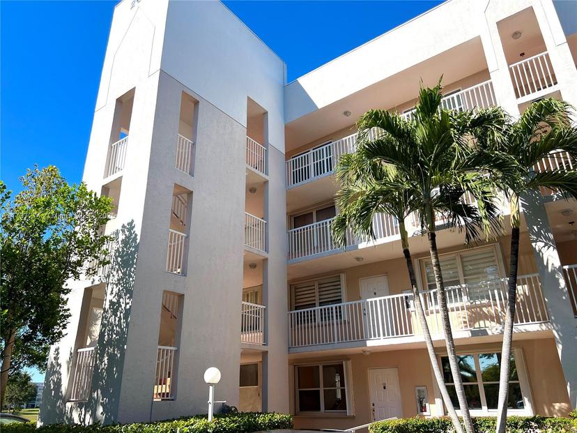 Picture of 2601 N Nob Hill Rd # 401, Sunrise FL 33322