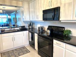 Picture of 2601 N Nob Hill Rd # 401, Sunrise, FL 33322