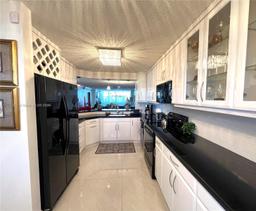 Picture of 2601 N Nob Hill Rd # 401, Sunrise, FL 33322
