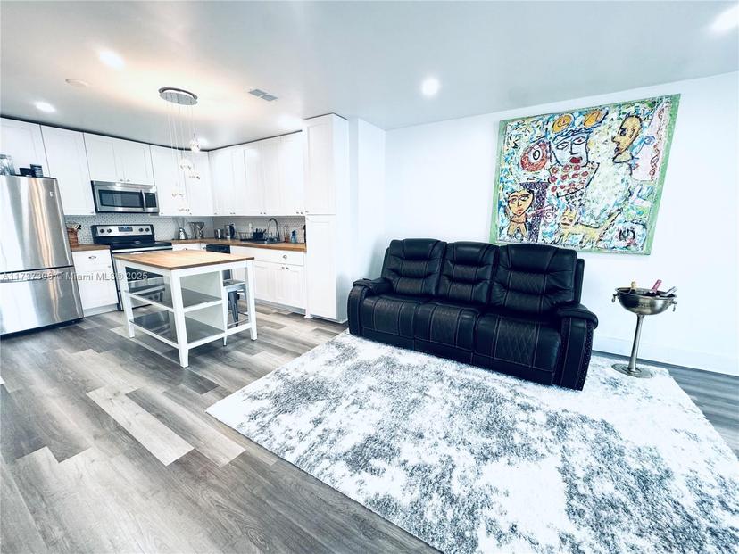 Picture of 13499 Biscayne Blvd, North Miami FL 33181