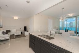 Picture of 200 Biscayne Boulevard Way # 5109, Miami, FL 33131