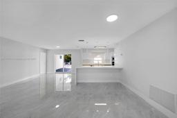 Picture of 4500 Monroe St, Hollywood, FL 33021