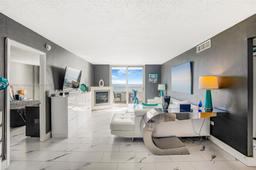 Picture of 5555 Collins Ave # 16L, Miami Beach, FL 33140