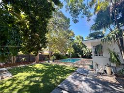 Picture of 5930 SW 80Th St, South Miami, FL 33143