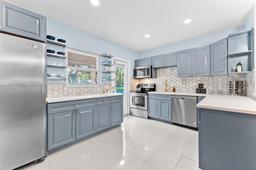 Picture of 1528 NE 17Th Ter, Fort Lauderdale, FL 33304